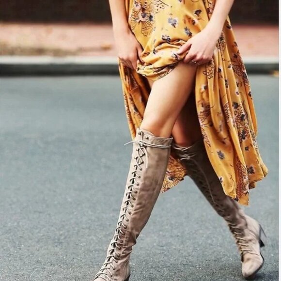 Free People +Jeffrey Campbell Joe Lace-Up Over-the-Knee Boots Light Grey sz 7 - Picture 1 of 16